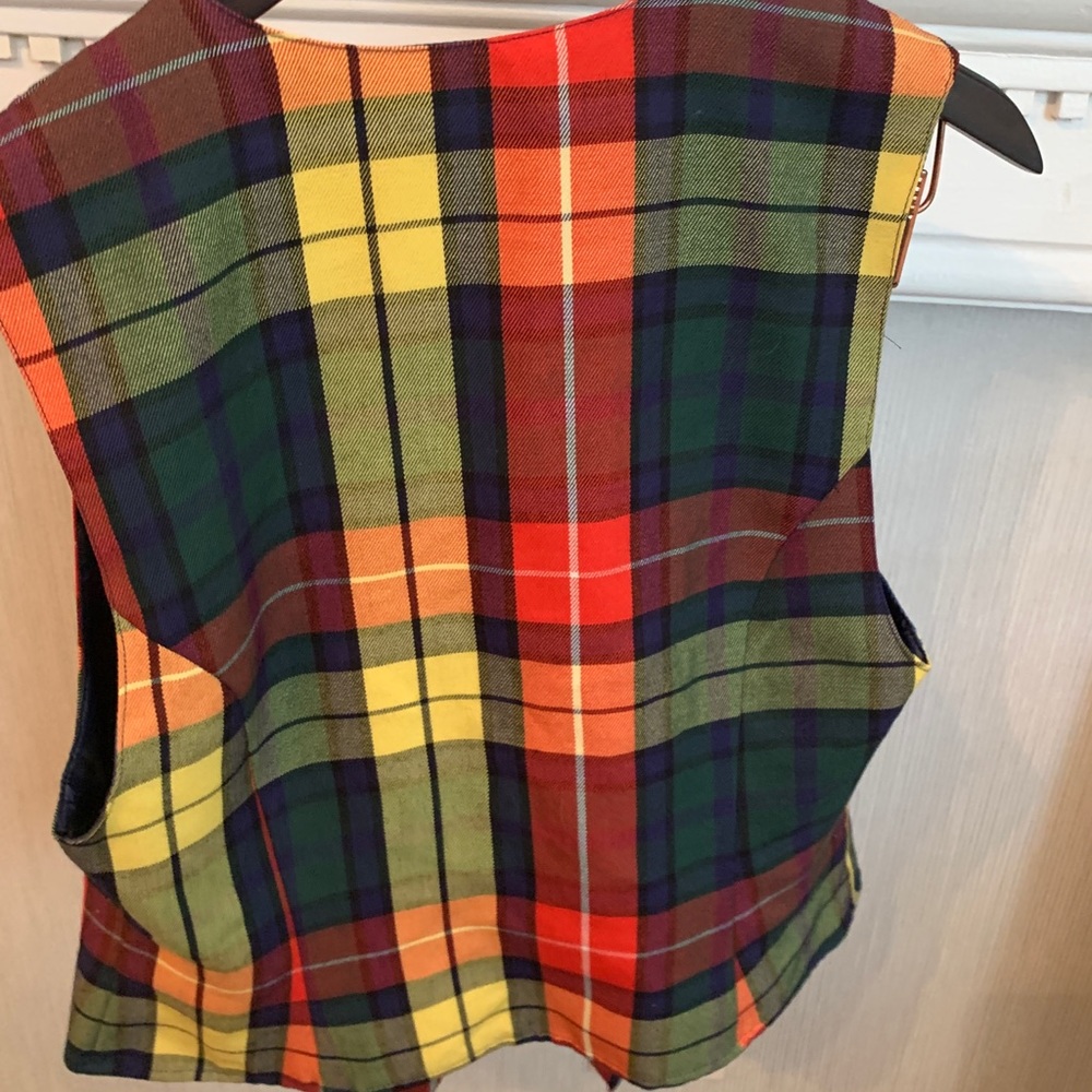 Vest - Picture 3 of 4
